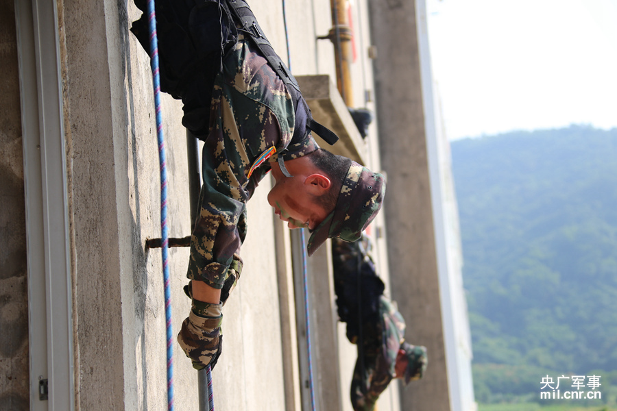 ��ս������ȫ��λͻ��