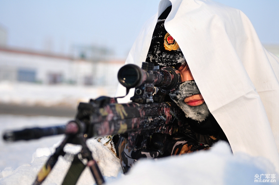 ���ڷֶӾѻ������������ڽ���ѩ��αװǱ���ѻ�ѵ��