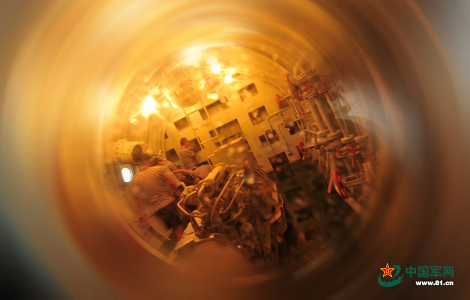 Ǳͧ��ˮ��ô�죿ֱ���ٱ�ģ���Ծ�ȫ��(ͼ)��3��