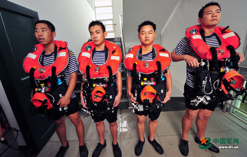 Ǳͧ��ˮ��ô�죿ֱ���ٱ�ģ���Ծ�ȫ��(ͼ)��11��