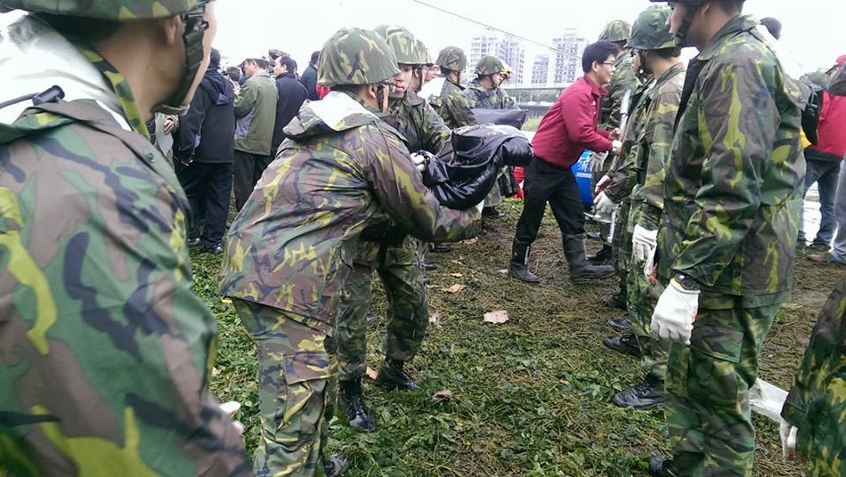 ���壺̨����������ҹ��Ԯ׹�ӿͻ���17��