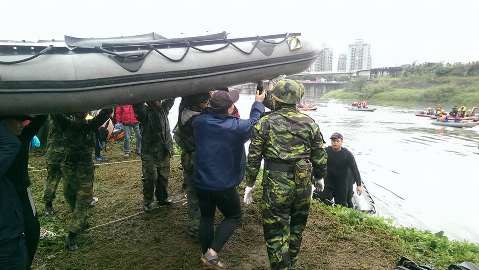 ���壺̨����������ҹ��Ԯ׹�ӿͻ���20��