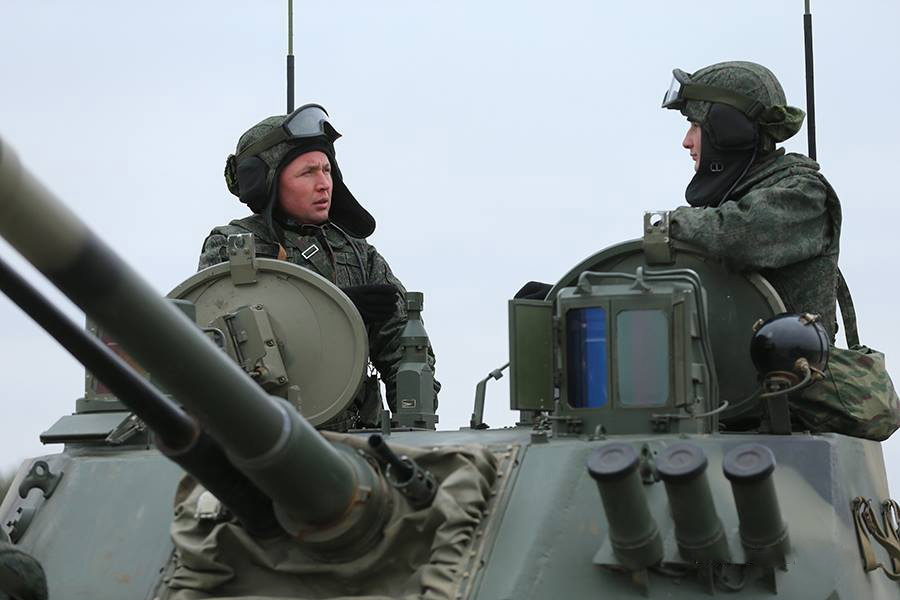 ���ս�������Ϊ���ͳ˧����ս��Ԥ���ӣ�����4��ʦ��4���ã��Լ�һ��������ս�á�