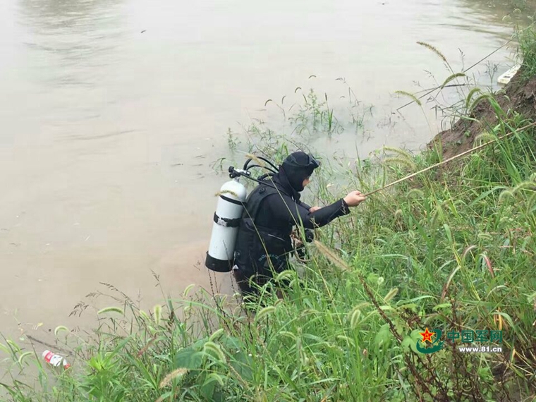 �������̴�ѧǱˮ�ֶ���̽����ӿ�� ������ ���� ��