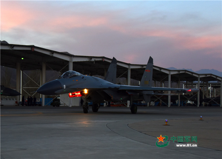 ����:����ս���վ����ձ���֯����ҹ�Կ�ѵ����12��