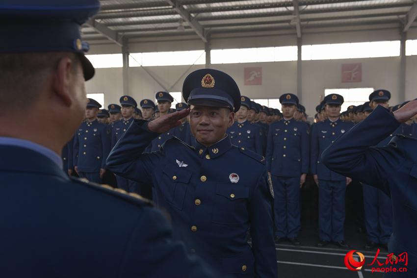 ��л�׳����Σ���������