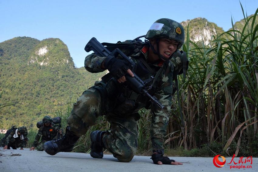 2016��11��28�գ��侯��ս��Ա�������С�