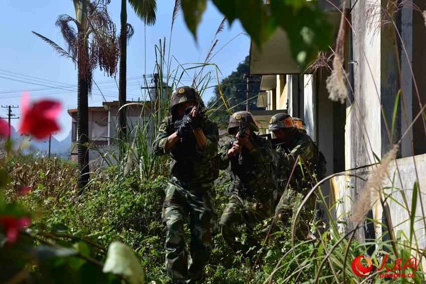 2016��12��1�գ��侯��ս��Ա�ڽ�����������