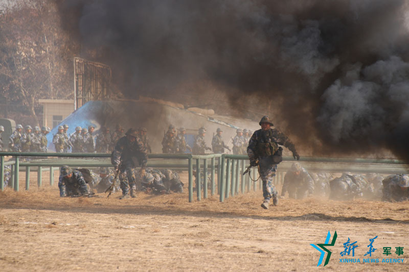 ֱ��������̨���չ���ѧԺ6700�����±�Ұ��ѵ��(ͼ)