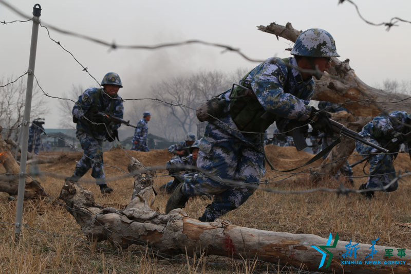 ֱ��������̨���չ���ѧԺ6700�����±�Ұ��ѵ��(ͼ)��2��