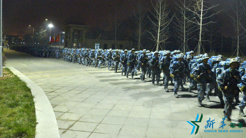 ֱ��������̨���չ���ѧԺ6700�����±�Ұ��ѵ��(ͼ)��17��