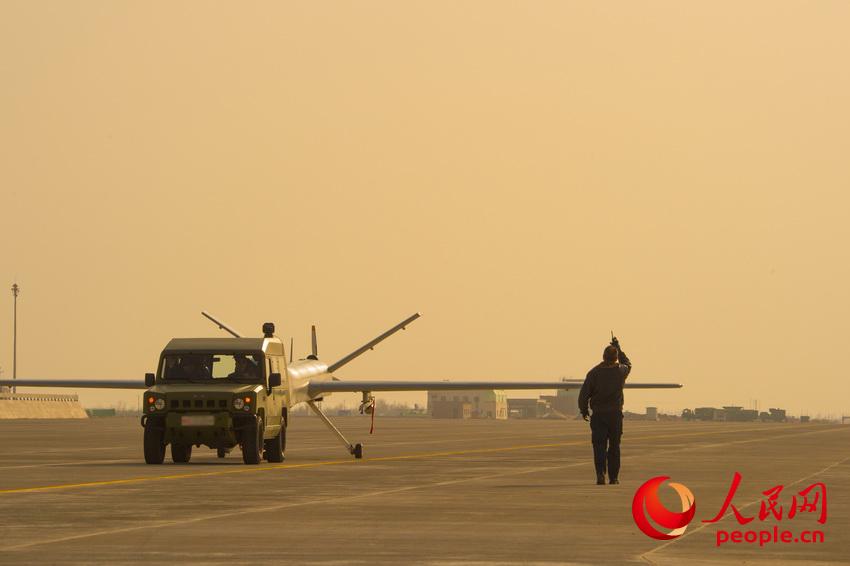 �������������ǣ�����������˻�ʻ����⣬����������⡣�����Ӱ 