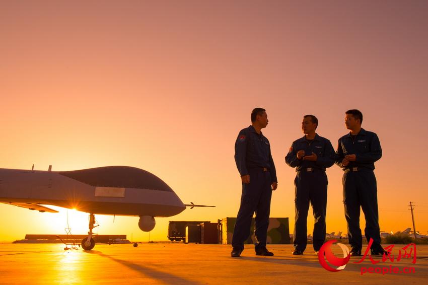 ��ƺ�ս�ѽ���������ᡣ�����Ӱ  