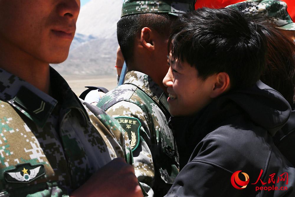 ������󣬱���ѧ��������߷�սʿӵ�������������� �Ƽ��� ��