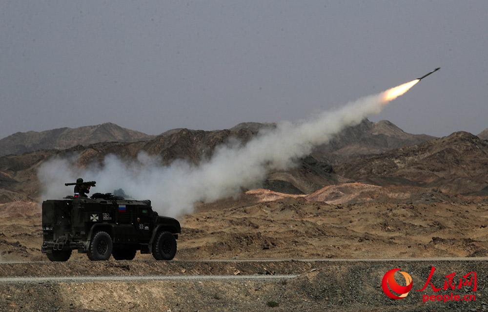 ����˹������Աʹ�ñ�Яʽ��������ʵ�䡣