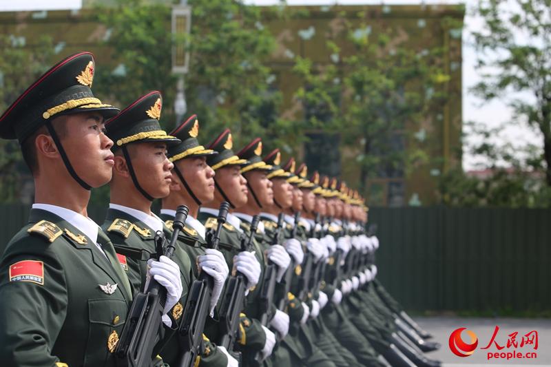 ���̶ӷ�������ѵ��������Ӱ������俣�