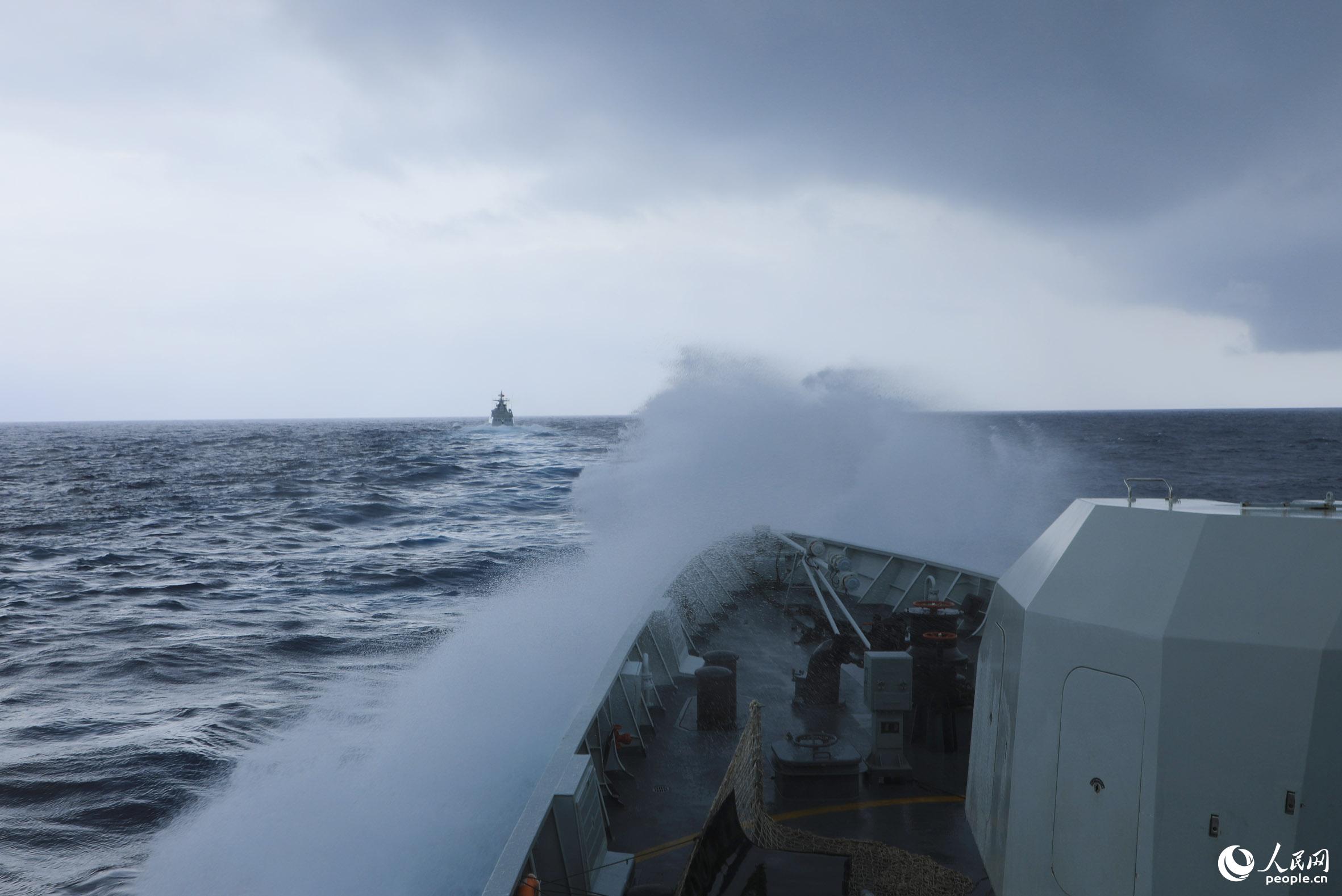 ��Ӵ�Խ��������˺��У�Ѧ�����㣩