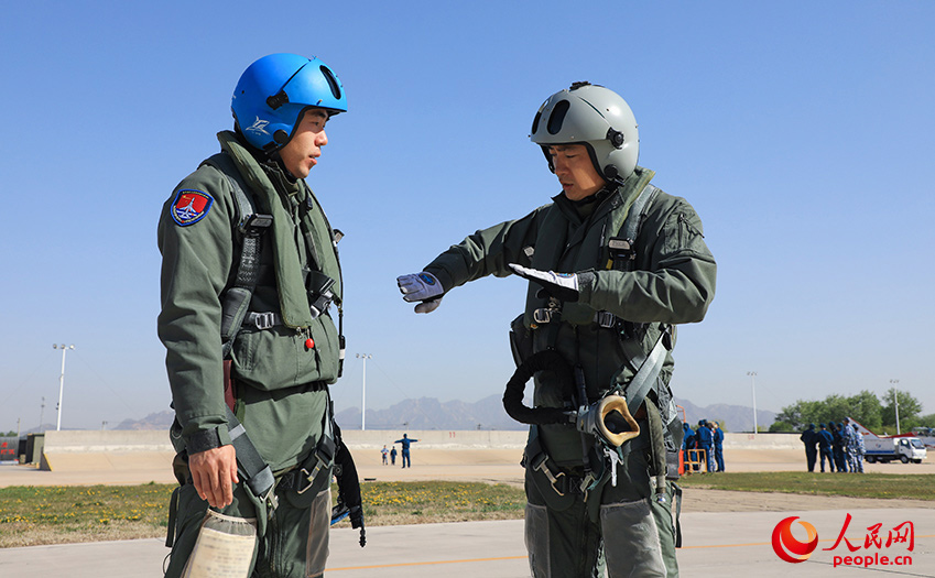 ��ս��������