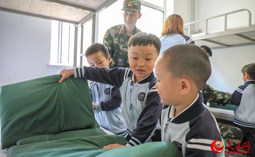 ָ��С���ѵ��������顱��