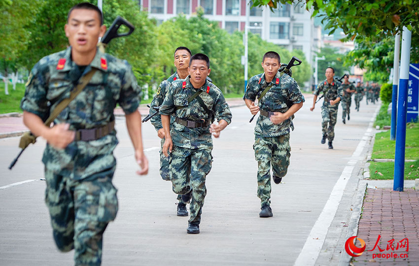 �����幫����װԽҰѵ����