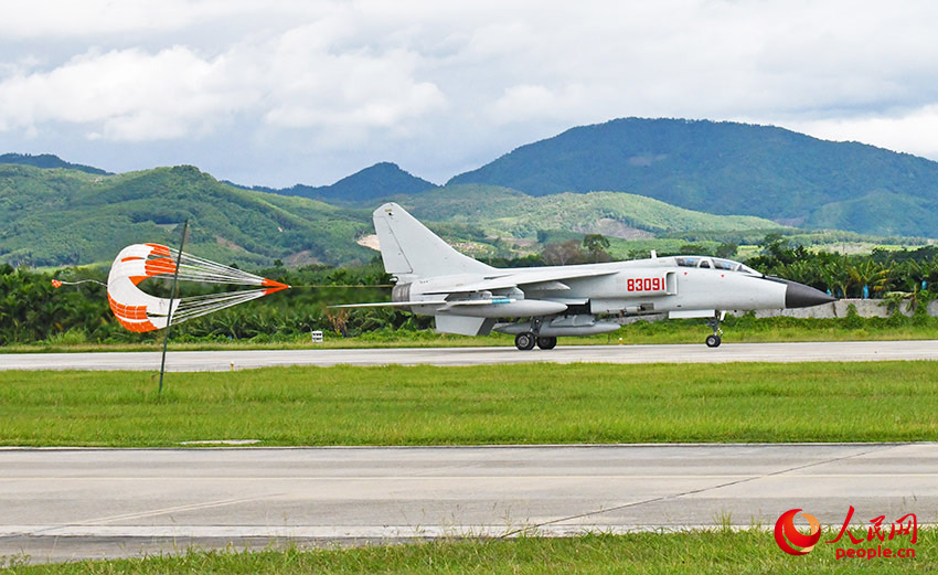 ս����½��