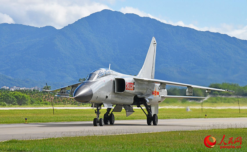 ս��������