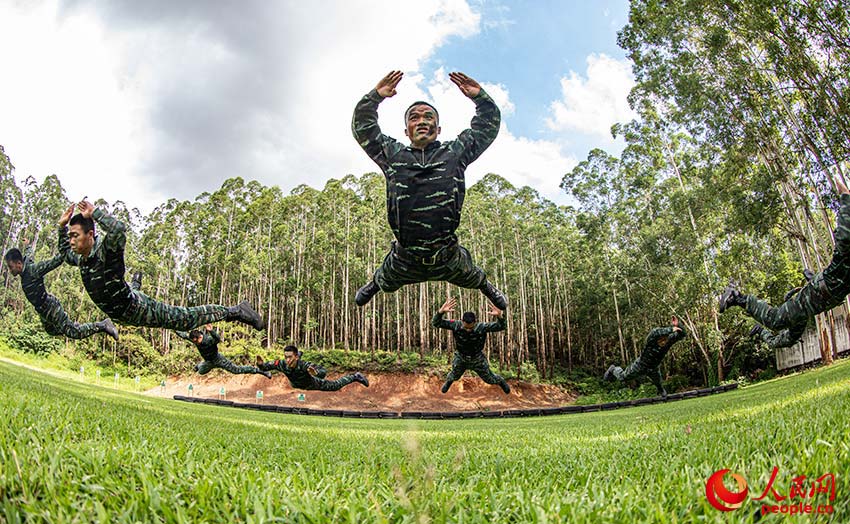 ����ǰ��ѵ����