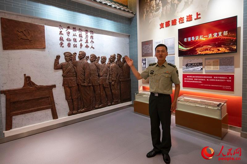 һ�����ߵ�Զ�ˣ�����������ʱ�ĵ�·��һ֧�����ߵþ��ˣ��������������Դͷ��������������ս��������������ë��ͬ־�����ڸ�����֯��չ6���µ�Ա��������ȫ����һ�����ӵ�֧����������֧���������ϡ����Ⱥӣ�����Ϊ�����귢Դ�ĵط�������֧��ΪʲôҪ�������ϣ���ԱӦ���������ְ�𣿡�����һ����ָ��Ա֣���Ĵ���ٱ����ض���ɫ��ʷ��������ɫ��������Ѱ�𰸣��������ʹ�������������� ��������