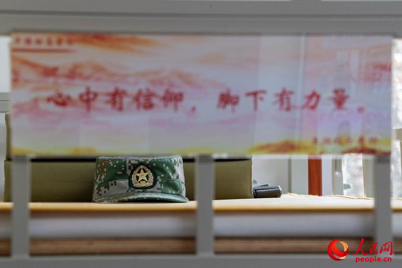 ��ϣ����תʿ�������ڴ���Լ����뵳���ġ���20�������ȥ�������ʱ������Ϊ������ǹ���Ȳ�������ѵ���������ӿ�չ����־��䡱��󣬡���������������������������Ϊ�����õ��������ԣ��������ҵ�����������ѵ���������и��ӻ��������������İ೤����Ե���߼��ߣ��Ӵ�֮�����ü��ţ�����һ����Ϊ׷�󣬾ͻ����Ծ������������� ��������