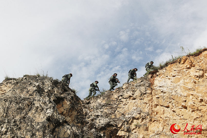 ����ɽ��������