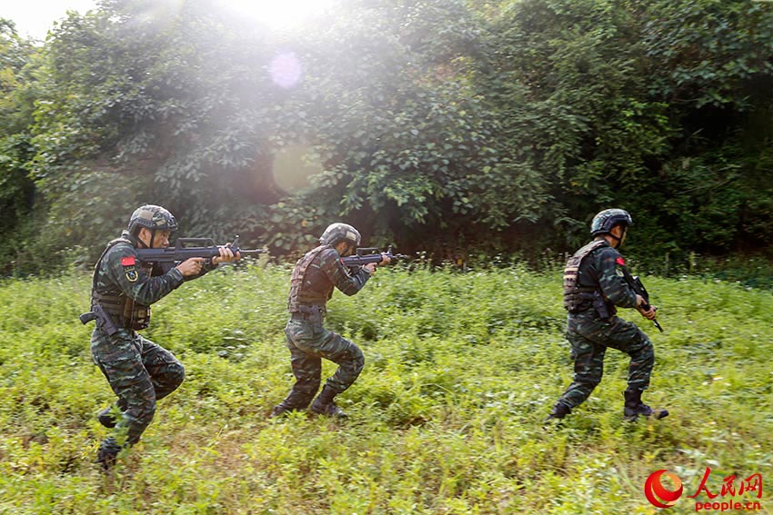 ��ս��Ա����׷��Ŀ�ꡣ