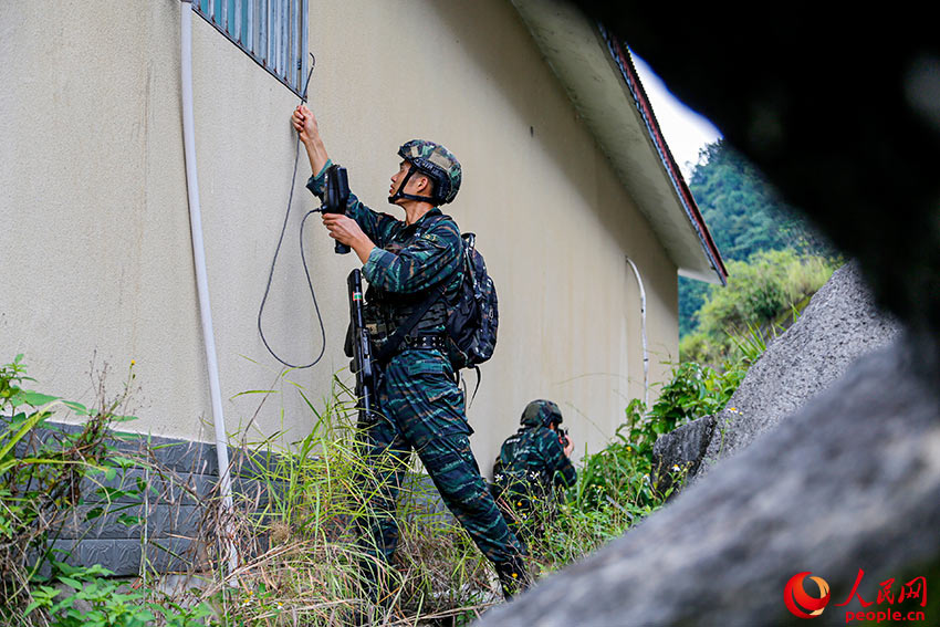 ��ս��Ա�������ܿ�����Ŀ�����Ķ������ڲ����������졣