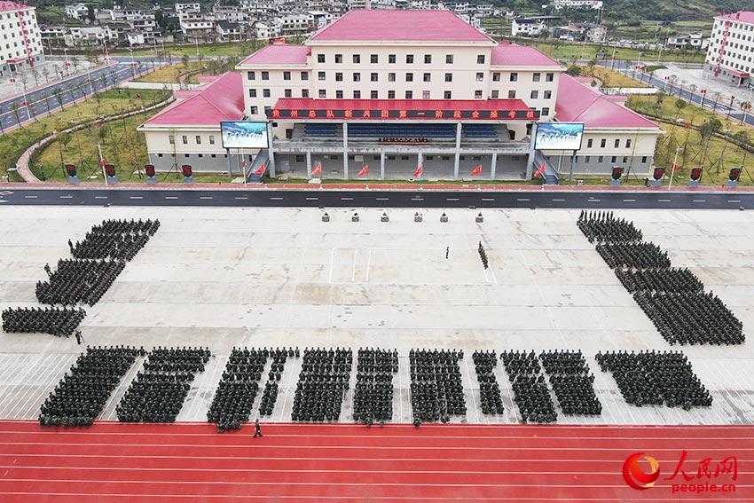 ��ٷ��������жӣ������ӣ������Դ���