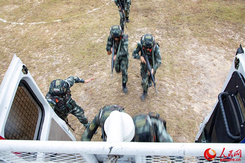 12��8�գ��侯�ٱ����ٳ�����