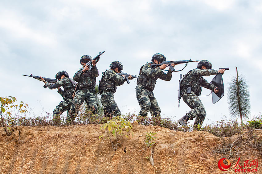 ����ս������ͨ�������ء�