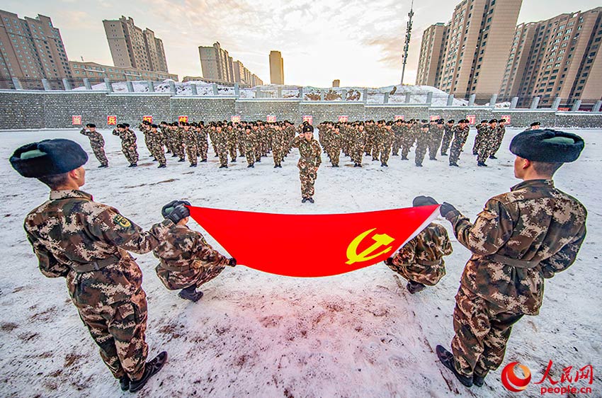 ����������󣬹ٱ����������뵳�Ĵʻ��