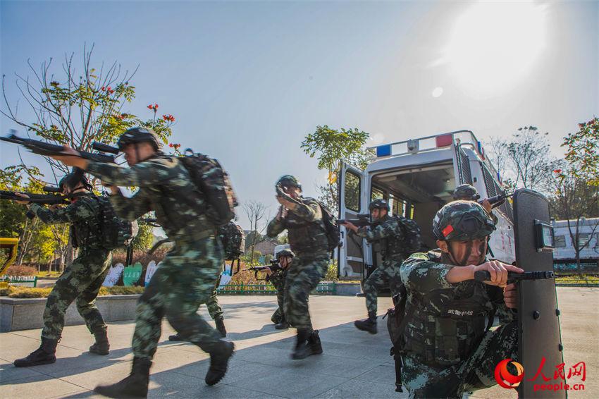 �侯�ٱ�����������ٳ�����