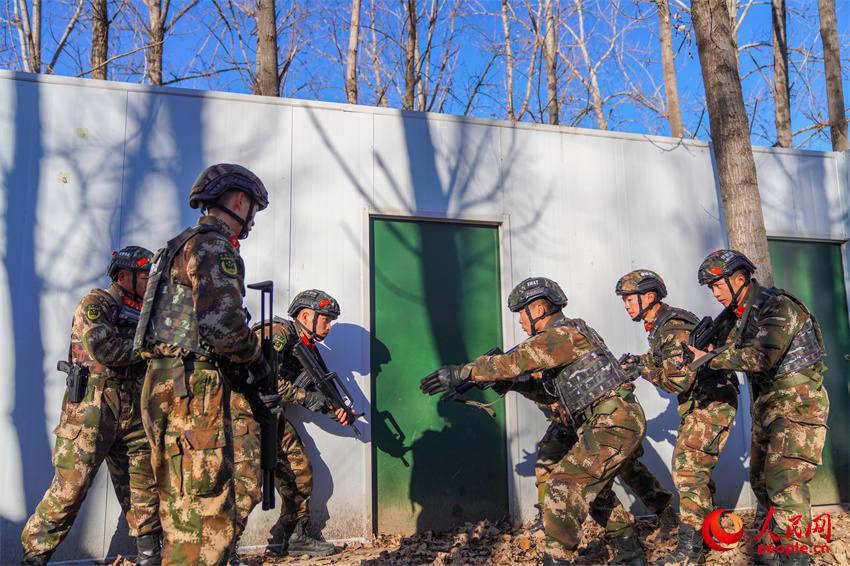 ���з���ͻ��ս�����á�