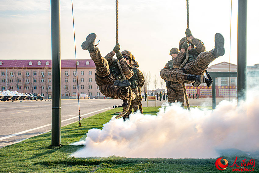 ����ͨ��˫��ˮ���ϰ���