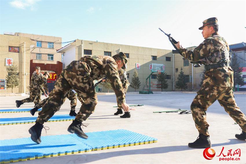 �±������ڱ���Ϯ��ѵ����