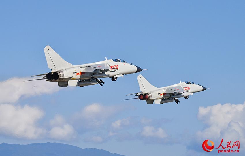 ˫���������ա�