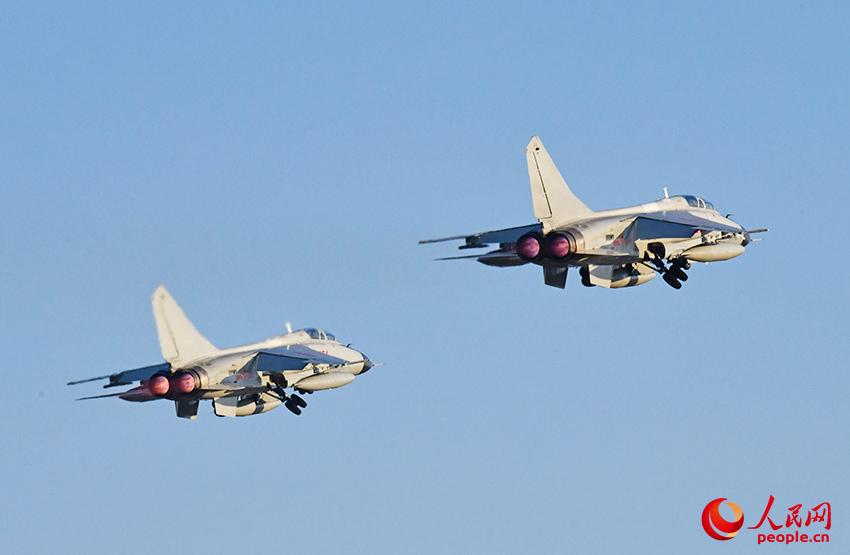 ˫��������ա�