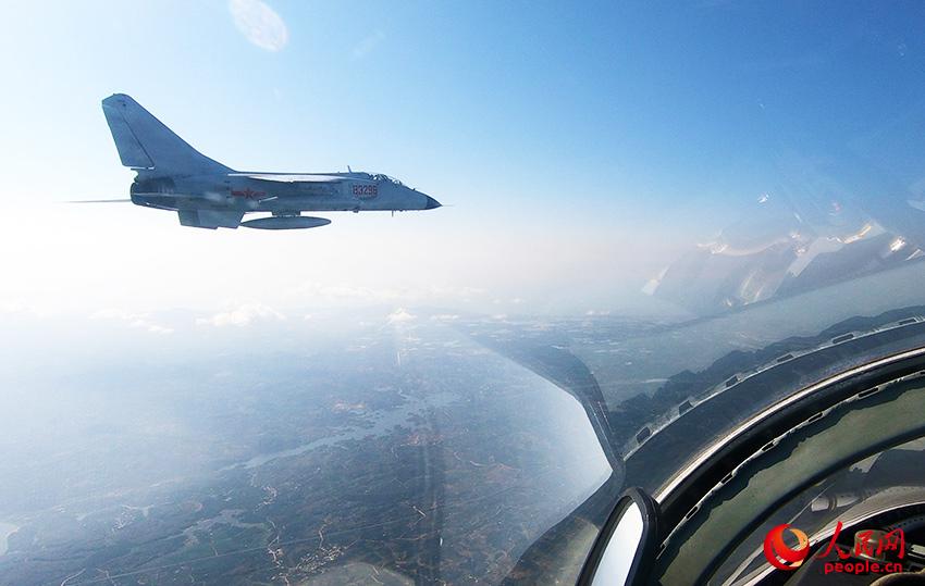 ս��������