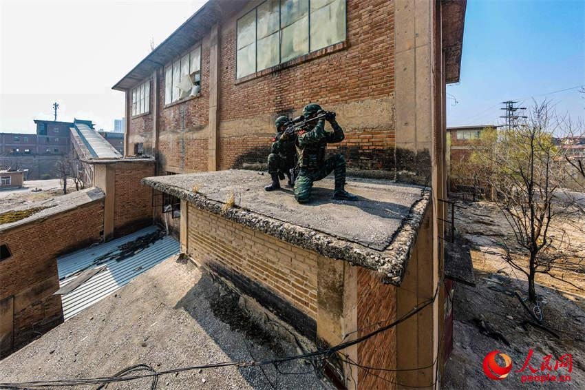 �ѻ���Ѹ��ռ���Ƹߵ㡣