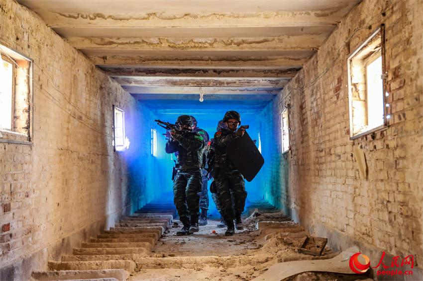 ��սС�����ڽ���ս��������