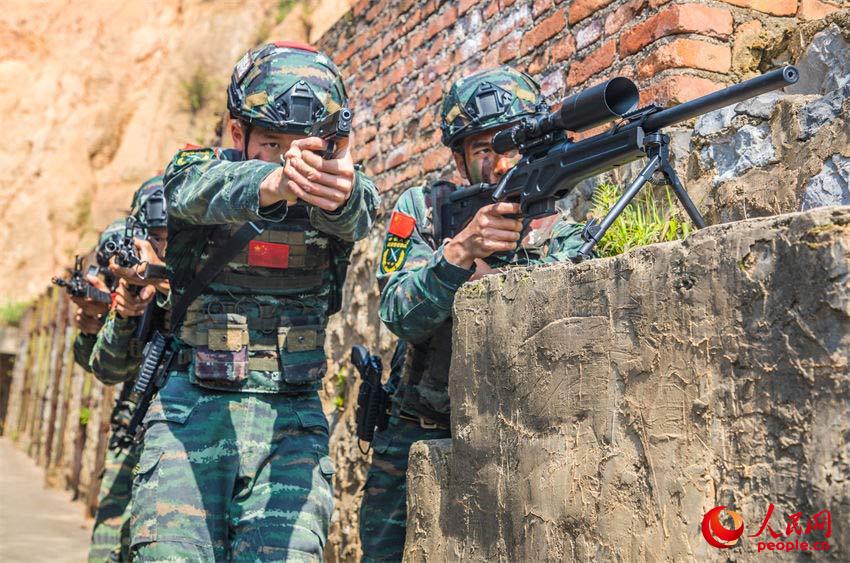 ��չС��ս������ѵ����