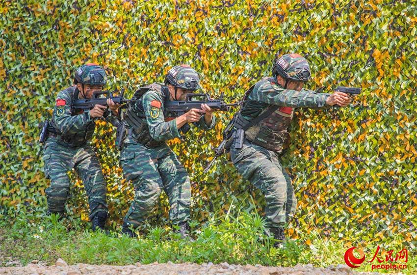 ��չС��ս������ѵ����