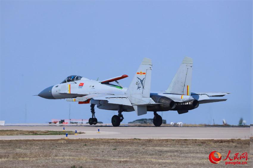 ս��������