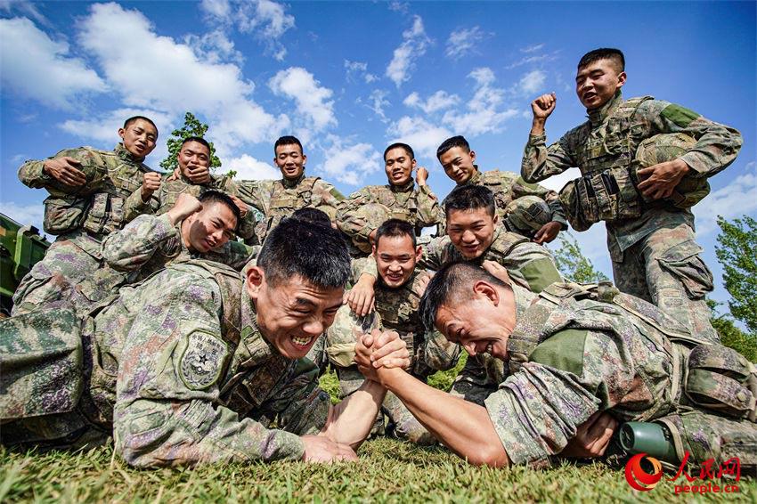 ѵ����϶��֯С������Ծѵ����Χ��