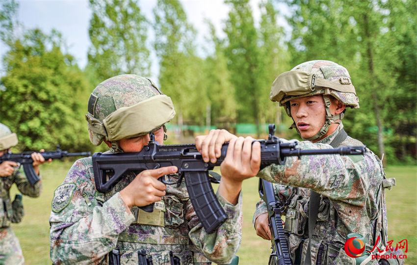 ��ѵ�೤���ھ����н�������